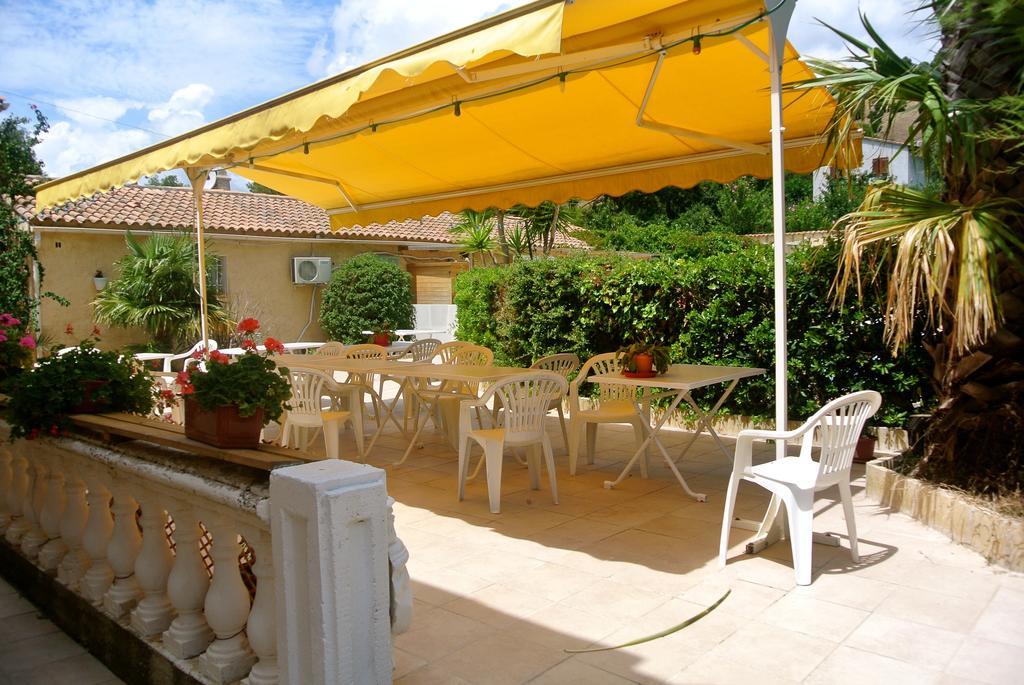 Hôtel Les Mimosas Bormes-les-Mimosas Exterior foto